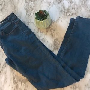 C denim | dark wash jeggings • 36